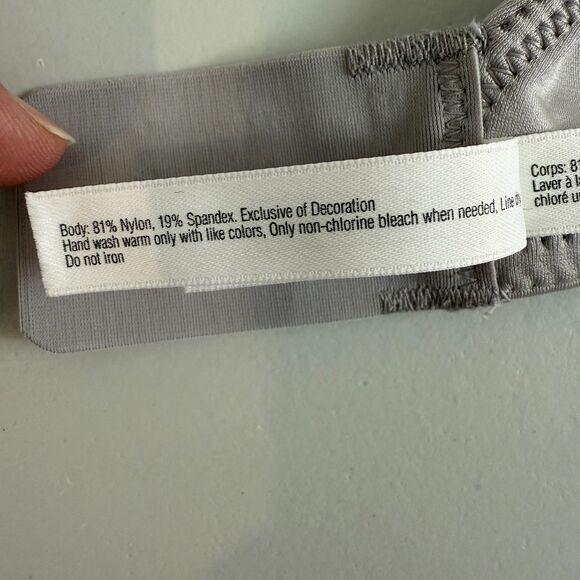 Le Mystere Women's Silver Satin Underwire T-Shirt Bra Size 36B - Picture 9 of 10